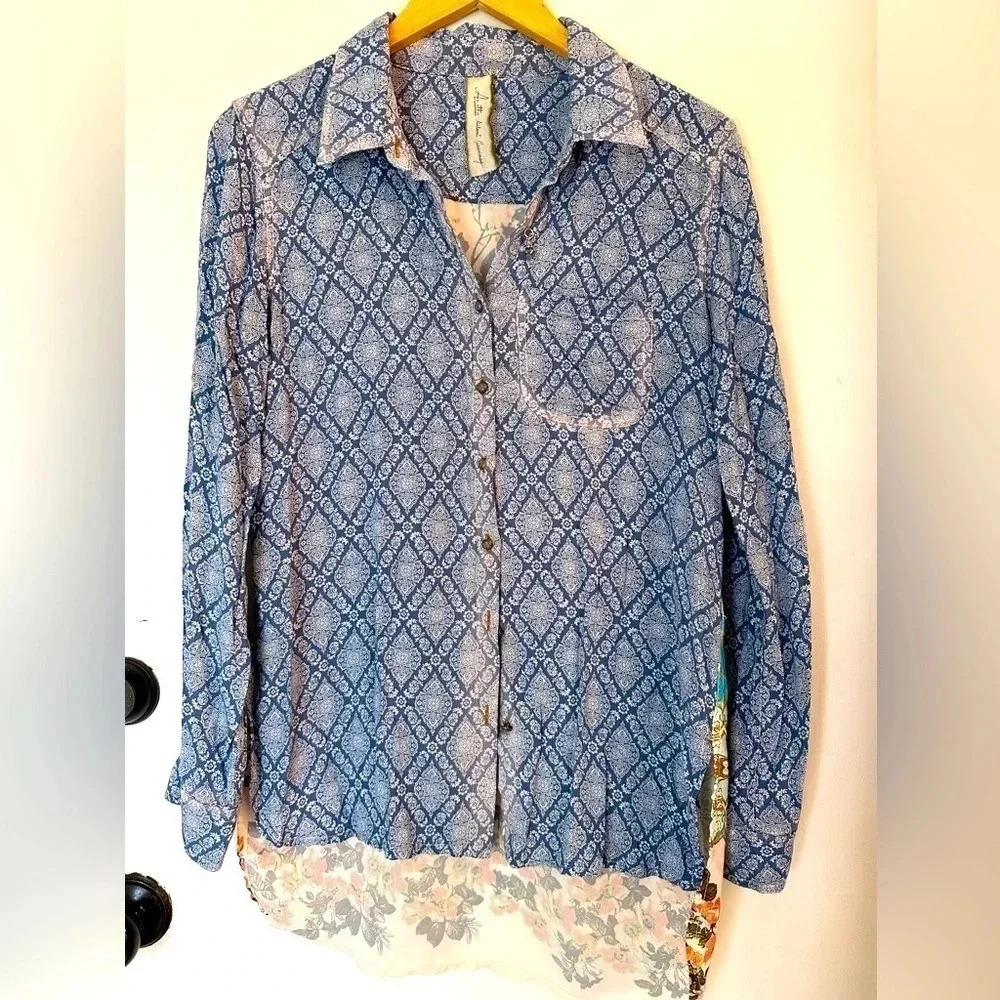 Aratta Silent Journey Button Down Top - Size Small
